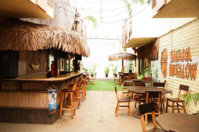 Отель Banana Bungalow West Hollywood  Лос-Анджелес